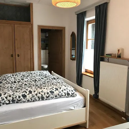 Zehentmayrhof Apartment *